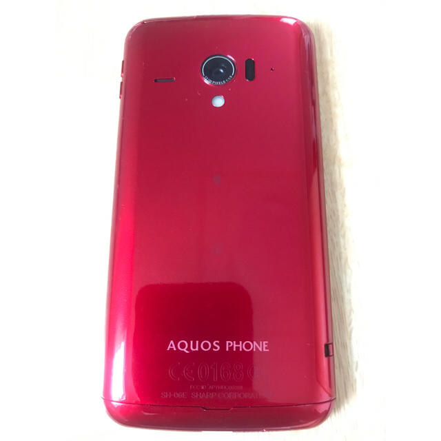 SHARP(シャープ)のdocomo SH-06E AQUOS PHONE ZETA Red スマホ/家電/カメラのスマートフォン/携帯電話(スマートフォン本体)の商品写真