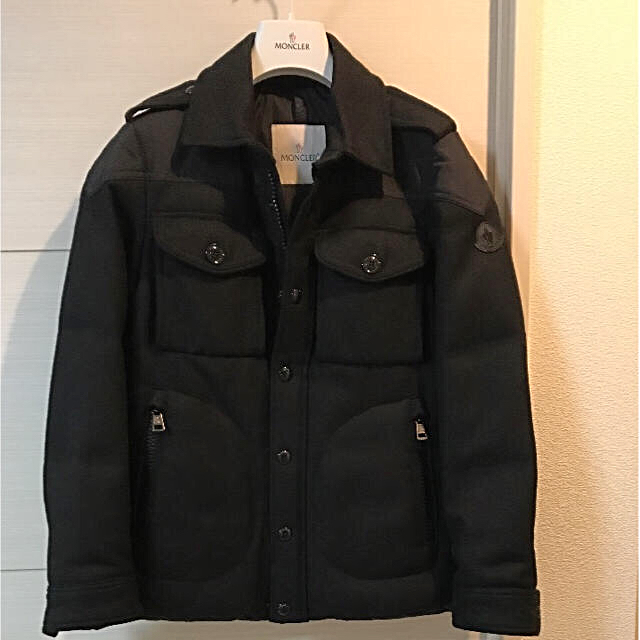 MONCLER(モンクレール)のモンクレール MONCLER BRUCE ダウンジャケット メンズのジャケット/アウター(ダウンジャケット)の商品写真