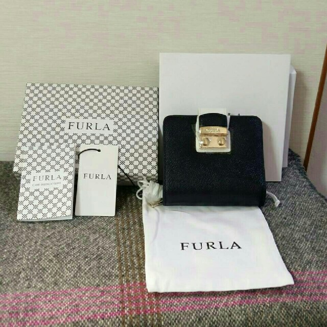 Furla(フルラ)の[♡もも様専用♡] フルラ メトロポリス 財布 白黒 レディースのファッション小物(財布)の商品写真