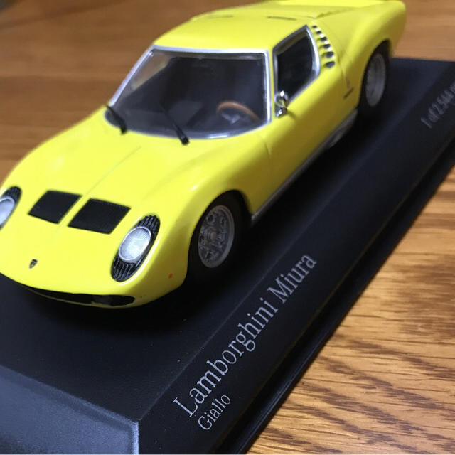 Lamborghini(ランボルギーニ)のミニチャンプス ランボルギーニ ミウラ 1/43サイズ レア個体  エンタメ/ホビーのおもちゃ/ぬいぐるみ(ミニカー)の商品写真