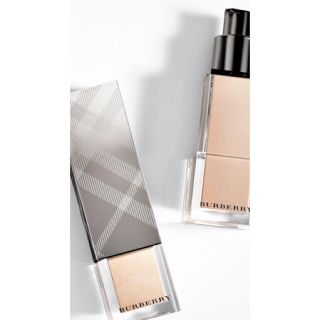 バーバリー(BURBERRY)のBURBERRY フレッシュグロウ ファンデーション No.12 オークルヌード(ファンデーション)