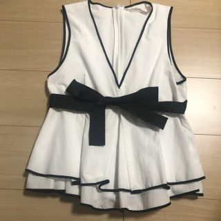 ザラ(ZARA)のZARA トップス(カットソー(半袖/袖なし))