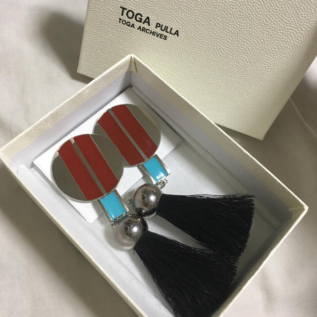 TOGA(トーガ)の【本日限定値下げ】TOGA PULLA イヤリング レディースのアクセサリー(イヤリング)の商品写真