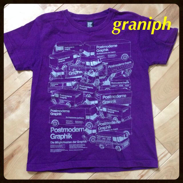 Design Tshirts Store graniph(グラニフ)のトラック柄のパープルTシャツ🎀 レディースのトップス(Tシャツ(半袖/袖なし))の商品写真