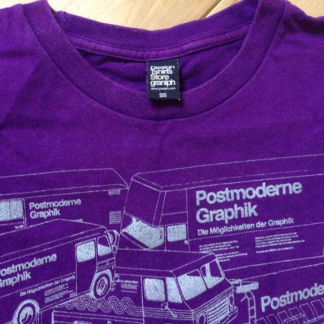 Design Tshirts Store graniph(グラニフ)のトラック柄のパープルTシャツ🎀 レディースのトップス(Tシャツ(半袖/袖なし))の商品写真