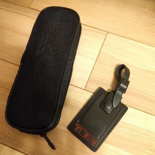 トゥミ(TUMI)のTUMI★純正タグ、メッシュケーブルケース(ビジネスバッグ)