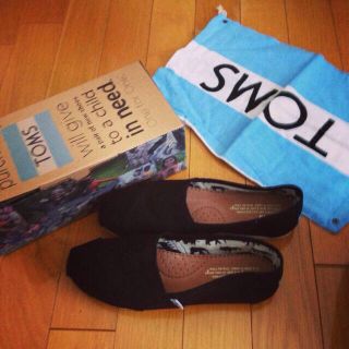 TOMS スリッポン(スニーカー)