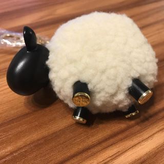 トリーバーチ(Tory Burch)のトリーバーチ 羊 非買品 チャーム(キーホルダー)