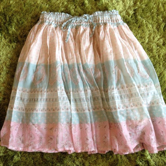 LOWRYS FARM(ローリーズファーム)のパステルカラー ギャザーフレアスカート レディースのスカート(ミニスカート)の商品写真