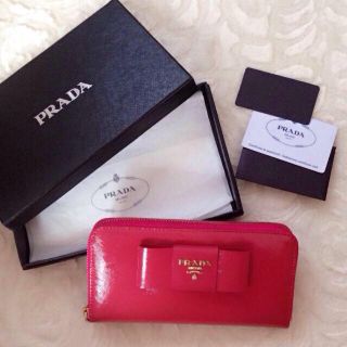 プラダ(PRADA)のプラダ♡PRADA♡リボン長財布♡正規品(財布)