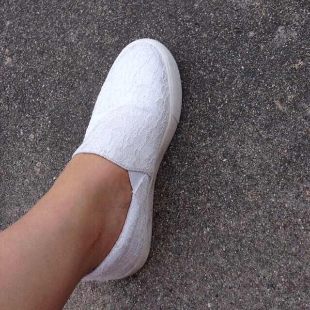 スリッポン♥︎レース白 レディースの靴/シューズ(スニーカー)の商品写真