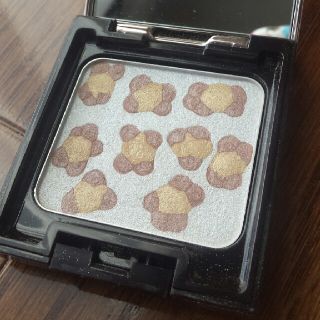 エイボン(AVON)のふみりんさん専用　エイボン　ルーセントパウダー(フェイスパウダー)