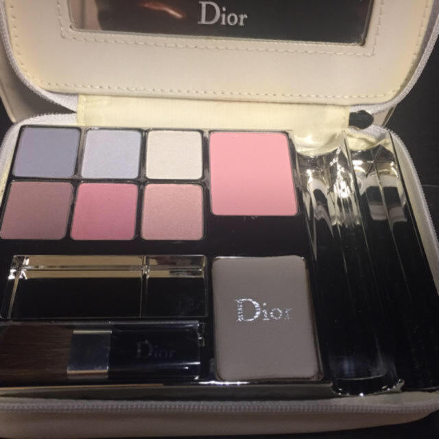 Dior(ディオール)のDior♡メイクパレット コスメ/美容のキット/セット(コフレ/メイクアップセット)の商品写真