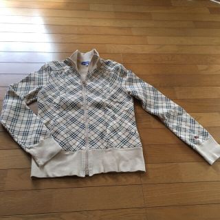 バーバリーブルーレーベル(BURBERRY BLUE LABEL)の美品！BURBERRY パーカー(パーカー)