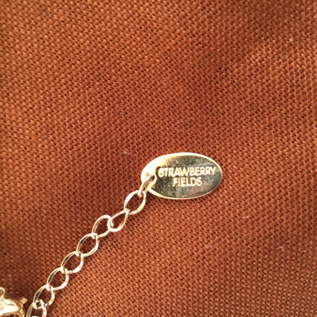 STRAWBERRY-FIELDS(ストロベリーフィールズ)のストロベリーフィールズ 襟の形のパールネックレス レディースのアクセサリー(ネックレス)の商品写真