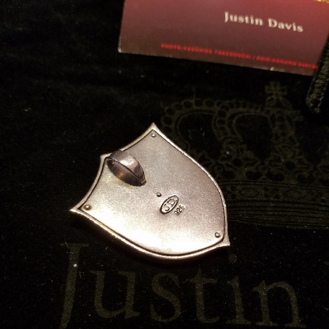Justin Davis(ジャスティンデイビス)のジャスティンデイビス　盾にクラウンモチーフペンダントトップ レディースのアクセサリー(ネックレス)の商品写真
