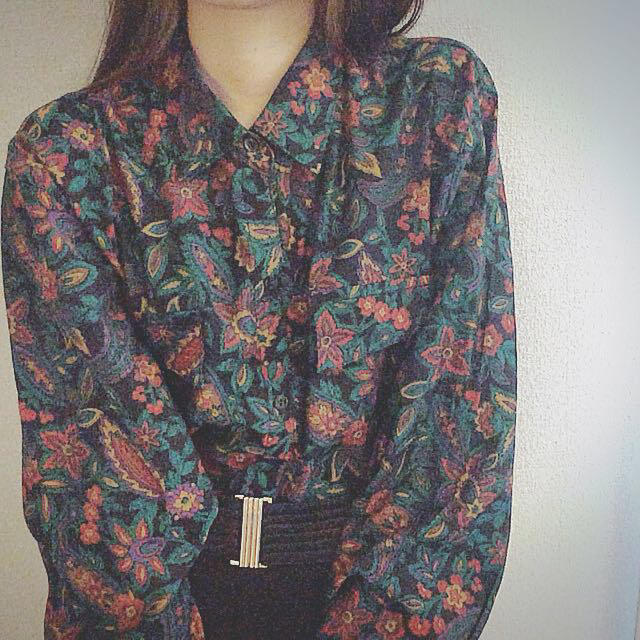 flower(フラワー)の古着屋 レトロ 花柄 柄シャツ レディースのトップス(シャツ/ブラウス(長袖/七分))の商品写真