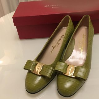 フェラガモ(Ferragamo)の未使用 パンプスヴァラ 秋色(ハイヒール/パンプス)