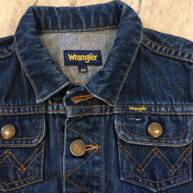 こどもビームス(コドモビームス)のwrangler ラングラー デニムジャケット 80  キッズ/ベビー/マタニティのベビー服(~85cm)(ジャケット/コート)の商品写真