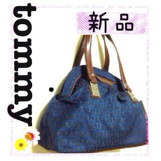 トミーヒルフィガー(TOMMY HILFIGER)の新品がま口バック👜シグネチャー✨訳あり(ハンドバッグ)