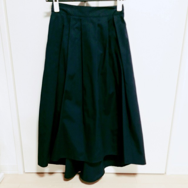 GU(ジーユー)のフィッシュテールスカート　ネイビー レディースのスカート(ロングスカート)の商品写真