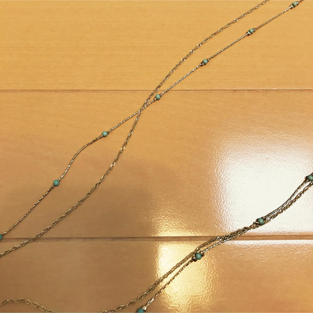 grove(グローブ)のロングネックレス ゴールド ブルー グローブ レディースのアクセサリー(ネックレス)の商品写真