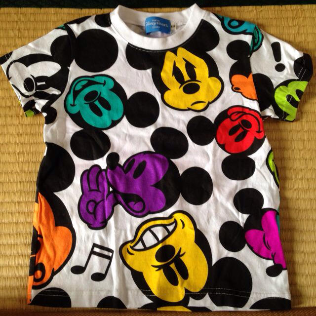 Disney(ディズニー)のディズニーTシャツ 110サイズ キッズ/ベビー/マタニティのキッズ服男の子用(90cm~)(その他)の商品写真