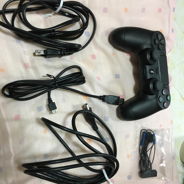 ps4  slim CUH-2000A-BO1 500GB カピ様専用 エンタメ/ホビーのゲームソフト/ゲーム機本体(家庭用ゲーム機本体)の商品写真