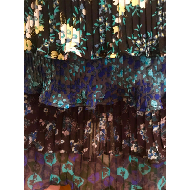 LE CIEL BLEU(ルシェルブルー)の★美品★フリルスカート BEIGE ベイジ レディースのスカート(ミニスカート)の商品写真
