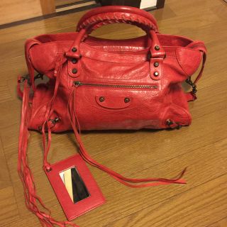 BALENCIAGA(バッグ ・ レッド/赤色系)のフリマアイテム一覧 BALENCIAGA(バッグ ・ レッド/赤色系)のフリマアイテム一覧