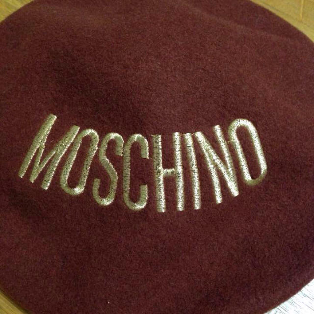 MOSCHINO(モスキーノ)のシェリル様専用★MOSCHINO茶色のベレー帽、白のベレー帽★美品 レトロモダン レディースの帽子(ハンチング/ベレー帽)の商品写真
