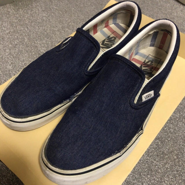 VANS(ヴァンズ)の[激安]VANS スリッポン 紺 メンズの靴/シューズ(スリッポン/モカシン)の商品写真