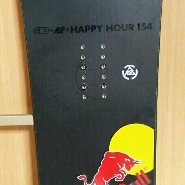 K2(ケーツー)のK2 HAPPY HOUR 154 スポーツ/アウトドアのスノーボード(ボード)の商品写真