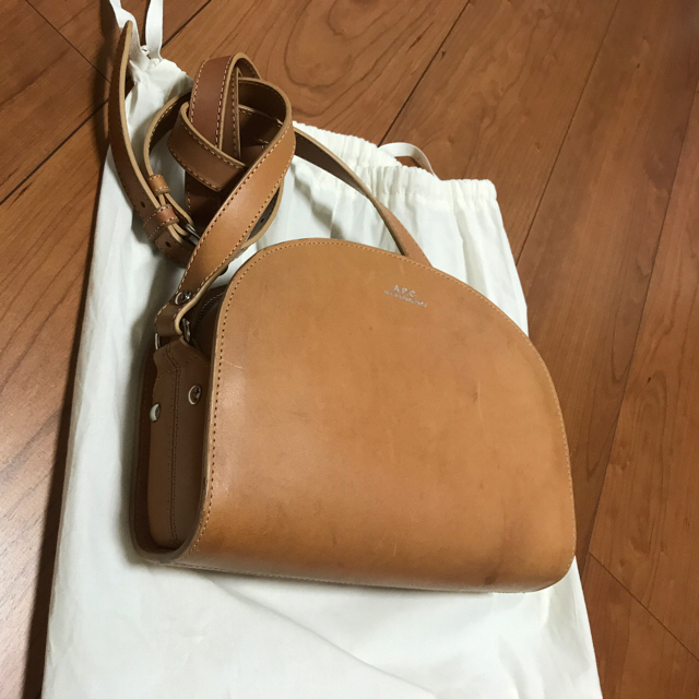 A.P.C - apc ハーフムーンバッグの通販 by hi's shop|アーペーセー