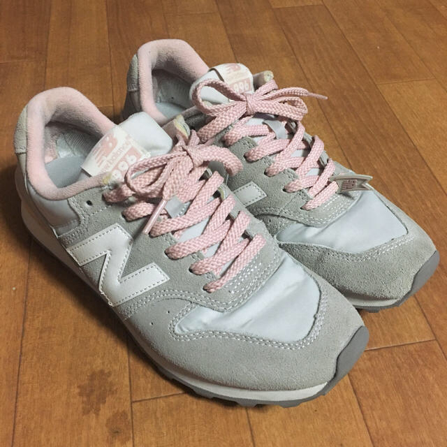 New Balance(ニューバランス)のNew Balance ニューバランス 2017SSグレー×ピンク WR996 レディースの靴/シューズ(スニーカー)の商品写真