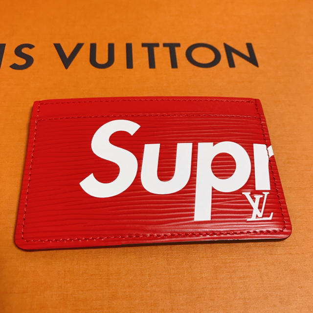 LOUIS VUITTON(ルイヴィトン)のLOUIS VUITTON ×Supreme  限定 カードケース  メンズのファッション小物(名刺入れ/定期入れ)の商品写真