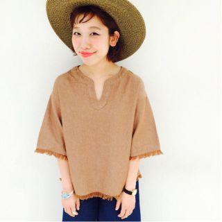 カスタネ(Kastane)のカスタネ Kastane スキッパーフリンジトップス 美品 ブラウン(Tシャツ(半袖/袖なし))