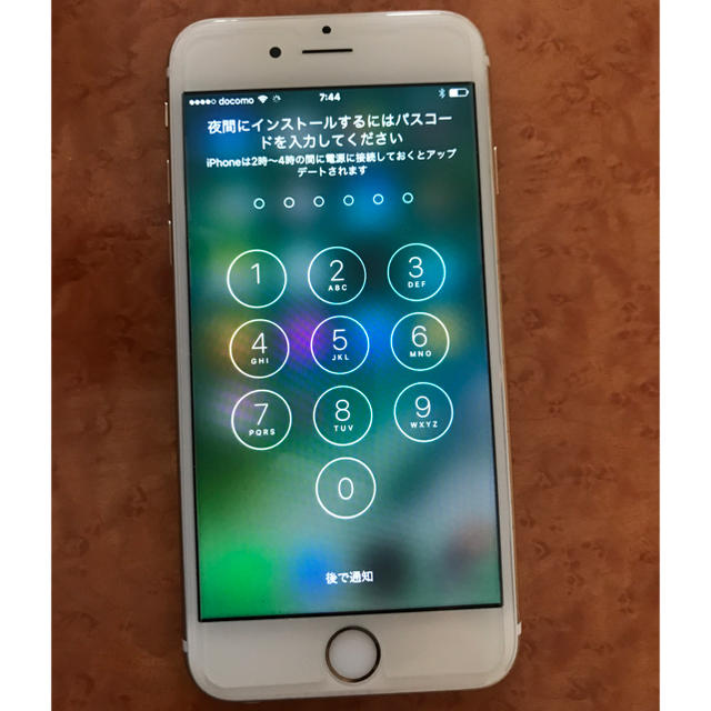 iPhone(アイフォーン)のiphone6s SIMフリー 本体のみ ゴールド スマホ/家電/カメラのスマートフォン/携帯電話(スマートフォン本体)の商品写真