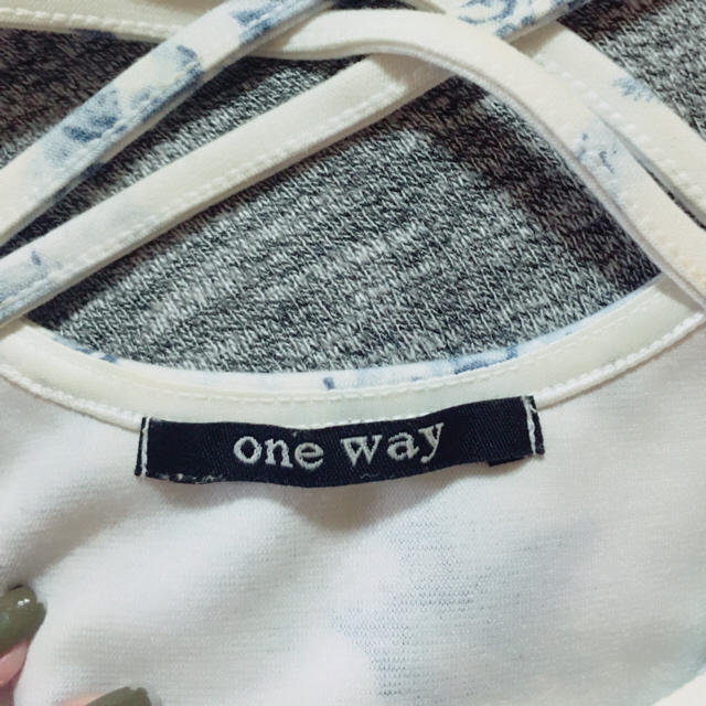 one*way(ワンウェイ)の☆one way☆ 花柄トップス レディースのトップス(チュニック)の商品写真