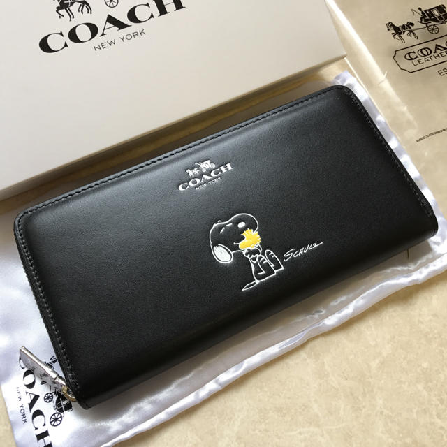 COACH(コーチ)のcoach スヌーピー 長財布 ブラック コーチ レディースのファッション小物(財布)の商品写真