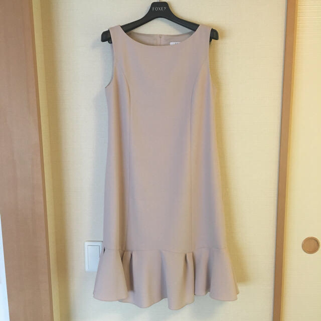 新品タグ付 フォクシー ワンピースDress Amaryllis 38