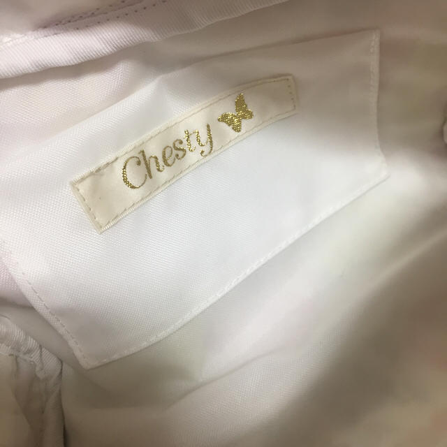 Chesty(チェスティ)の完売♡チェスティ花柄ポーチ♡新品未使用 レディースのファッション小物(ポーチ)の商品写真