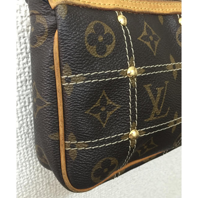 LOUIS VUITTON(ルイヴィトン)のＭ４０１４１  リベット・ポシェットアクセソワール レディースのファッション小物(ポーチ)の商品写真