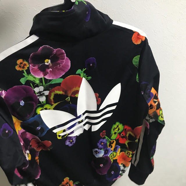 adidas originals パンジー柄ジャージ上下セット-