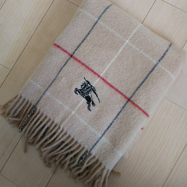 BURBERRY(バーバリー)のバーバリー  ブランケット  ウール 100％ ☆新品未使用☆ キッズ/ベビー/マタニティの寝具/家具(毛布)の商品写真