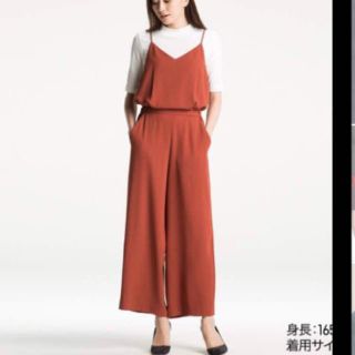 ユニクロ(UNIQLO)の【オススメ人気カラー】新品未使用UNIQLOサロペット L(サロペット/オーバーオール)