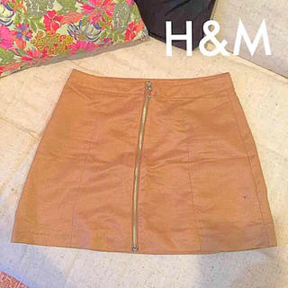 エイチアンドエム(H&M)のスエードスカート (ミニスカート)