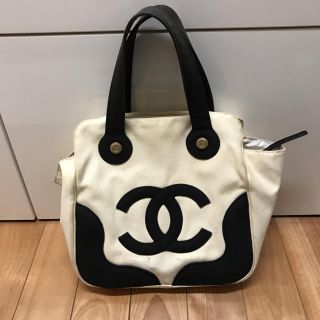 シャネル(CHANEL)の♡CHANEL キャンバストートバック♡(トートバッグ)