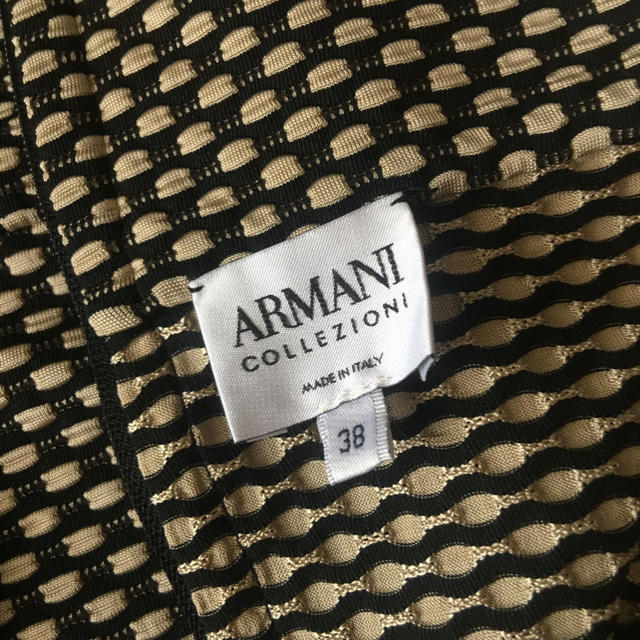 Armani(アルマーニ)のさすがのアルマーニ 極上のフィット感！！オフショルタイト レディースのトップス(カットソー(半袖/袖なし))の商品写真