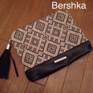 ベルシュカ(Bershka)のBershka クラッチバック(クラッチバッグ)